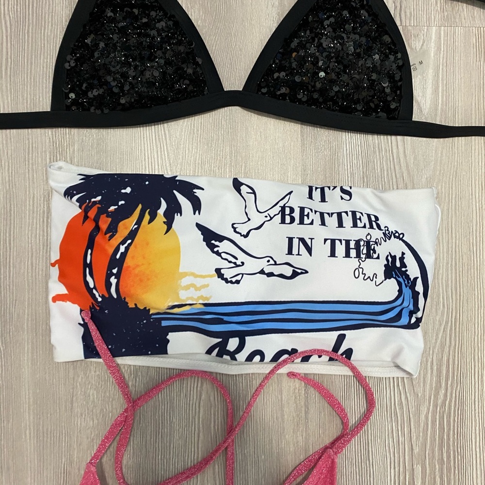 NWOT medium bikini bundle - read - Picture 12 of 12